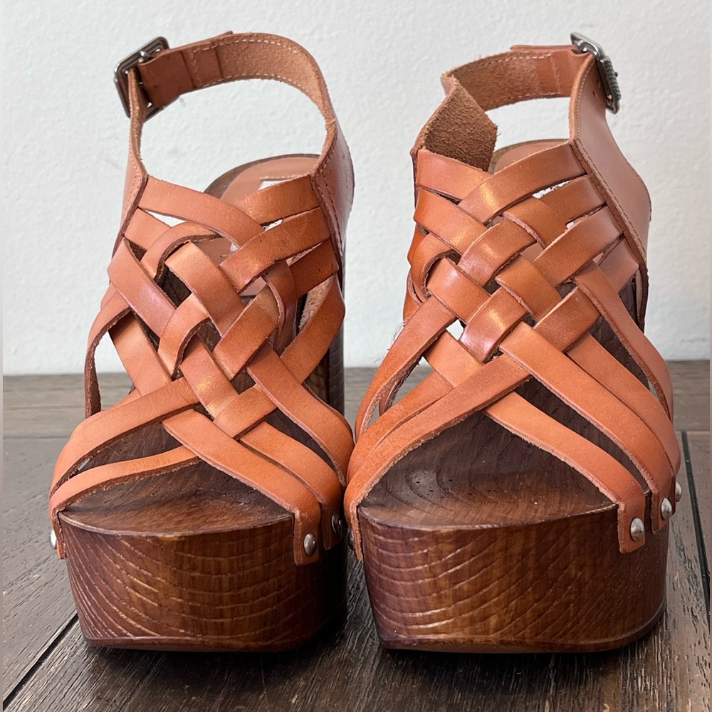 NWOT Steve Madden Leather Strappy Heeled Sandals Womens size 10 - Picture 2 of 11